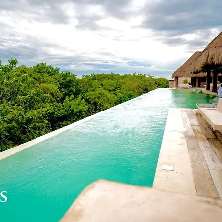 Jungle View 1 Br. Apt. With Great Infinity Pool